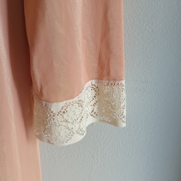 Vintage Peach Pink Silky Nightgown & Robe set LACE Trim Small - Picture 6 of 10